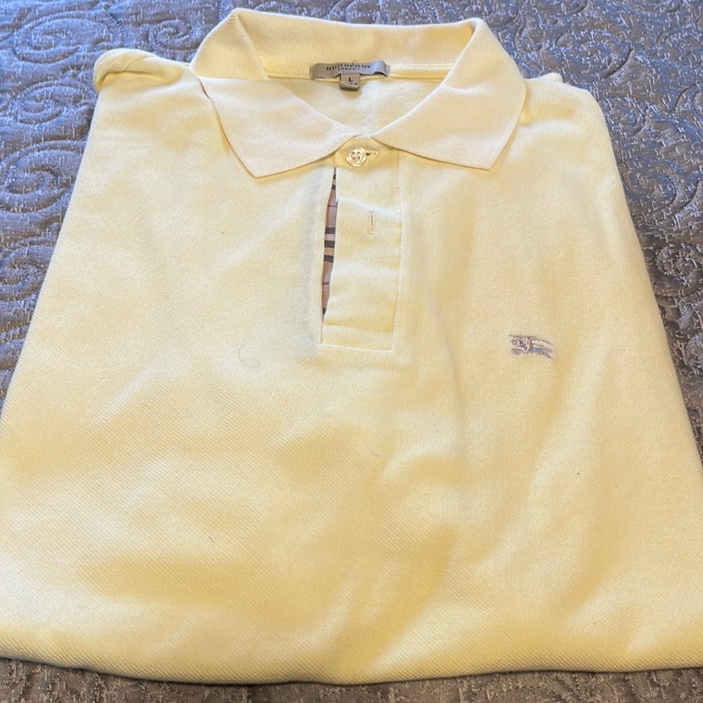 Burberry polo yellow shirt